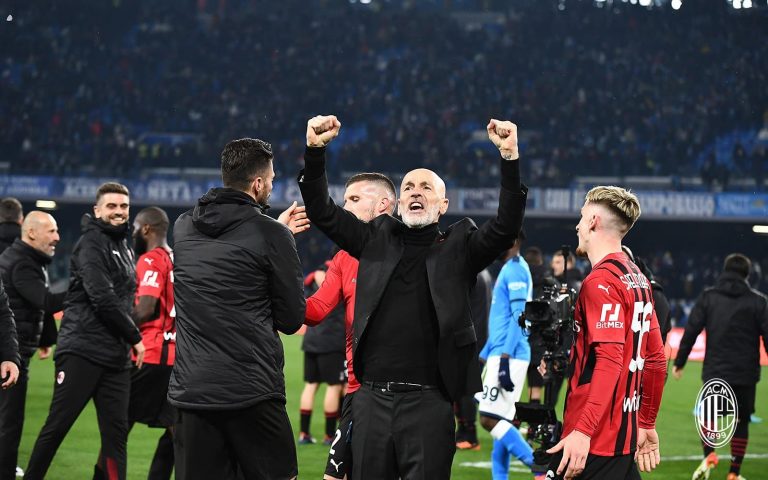 Stefano Pioli vence o prêmio de técnico do mês na Serie A