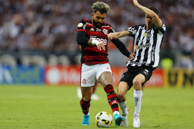 Gabigol marcado por Nacho Fernandez