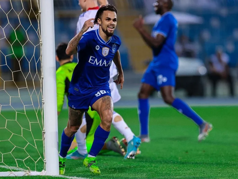 Michael atuando pelo Al-Hilal