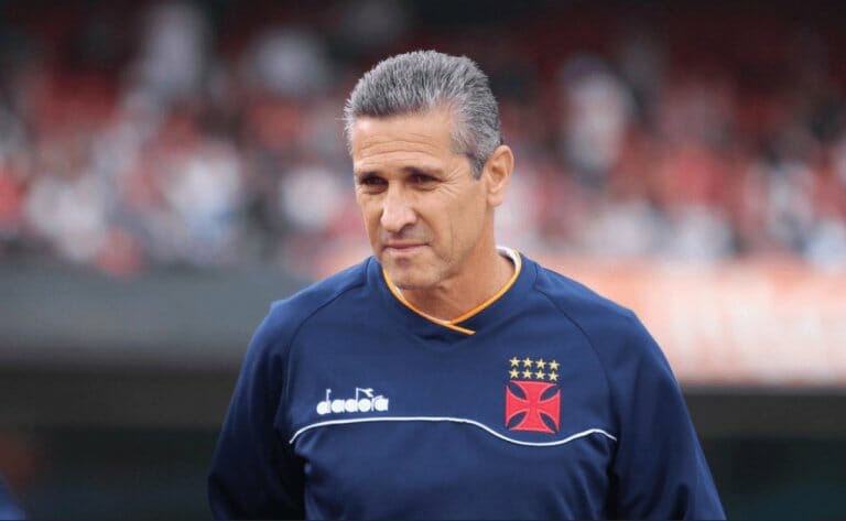 Vasco informou retorno do técnico Jorginho, que assume a equipe carioca; (Foto: Carlos Gregório Júnior)