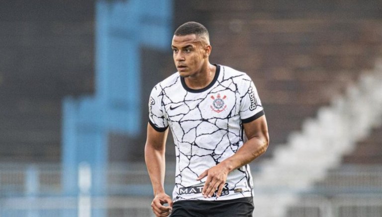 Corinthians recebe proposta por zagueio Murillo.