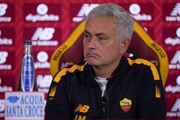Mourinho participa de coletiva de imprensa antes de Roma x Napoli