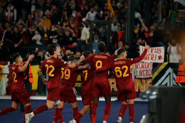 ROME, ITALY - NOVEMBER 03: Lorenzo Pellegrini of AS Roma scores his team's second goal during the UEFA Europa League group C match between AS Roma and PFC Ludogorets Razgrad at Stadio Olimpico on November 3, 2022 in Rome, Italy. (Photo by Carlo Hermann/DeFodi Images via Getty Images)