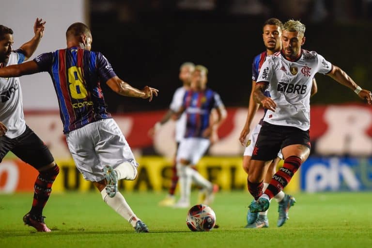 Arrascaeta do Flamengo na partida contra o Madureira