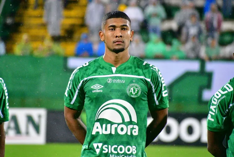 Fernando é alvo de Atlético-MG para libertadores