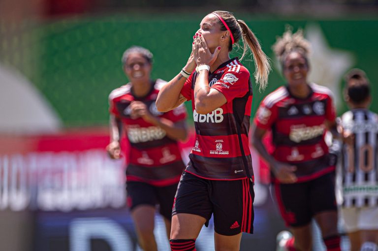 Crivelari marcou três para o Flamengo. Foto - Paula Reis