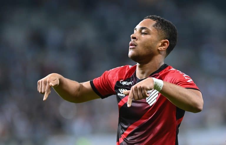 Vitor Roque