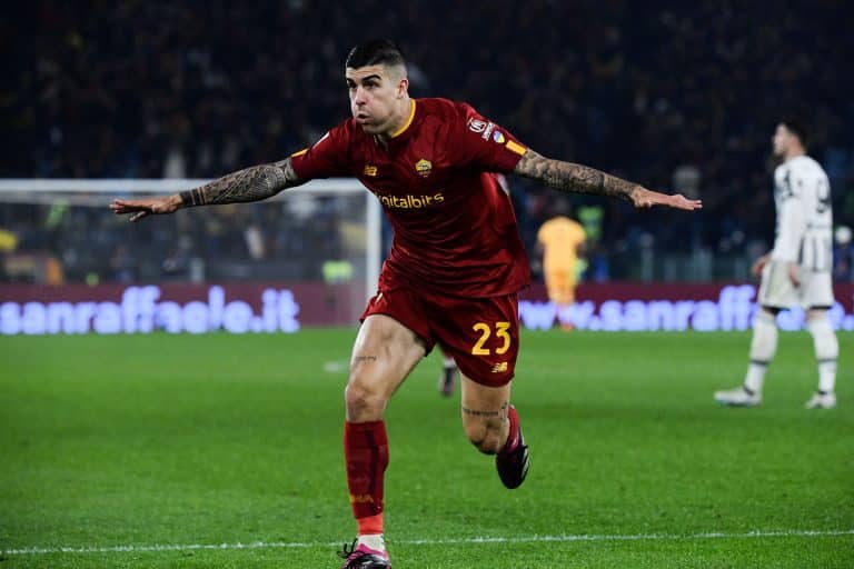 Mancini marca e Roma vence a Juventus na Serie A