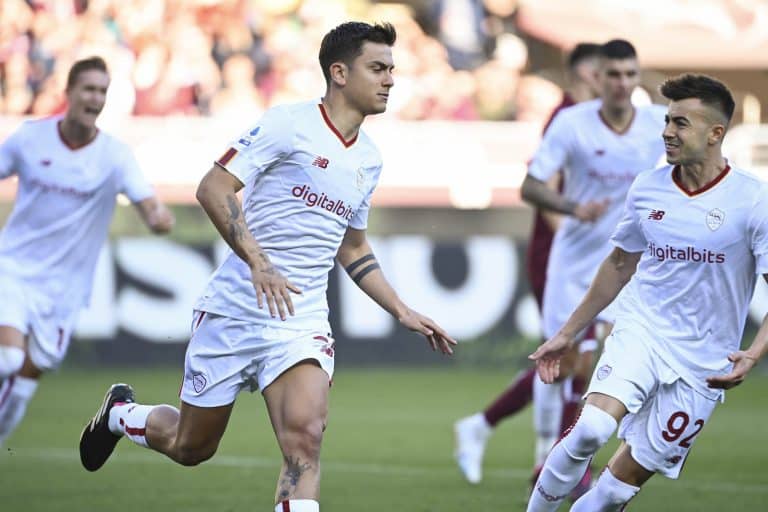 Dybala comemora o gol que abriu o placar em Turim. Foto - AS Roma