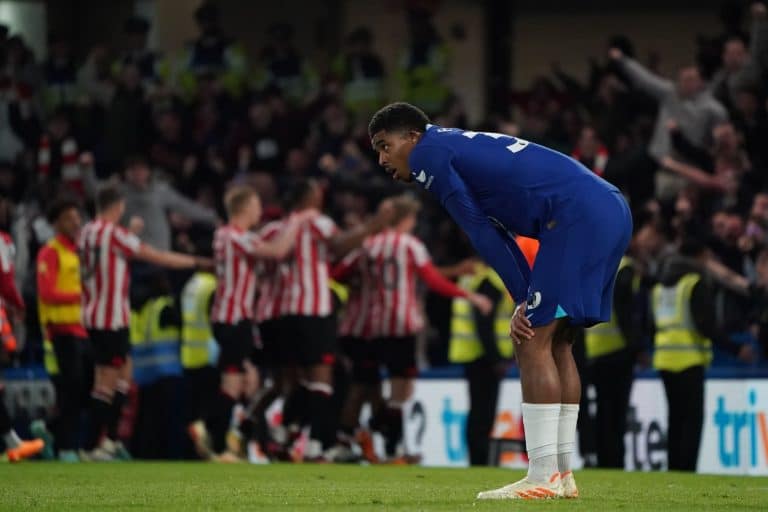 Chelsea é derrotado pelo Brentford e chega ao oitavo jogo consecutivo sem vencer