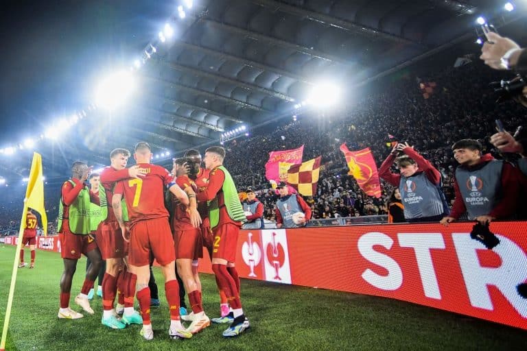 Roma reverte desvantagem no placar agregado e vai às semis da Europa League