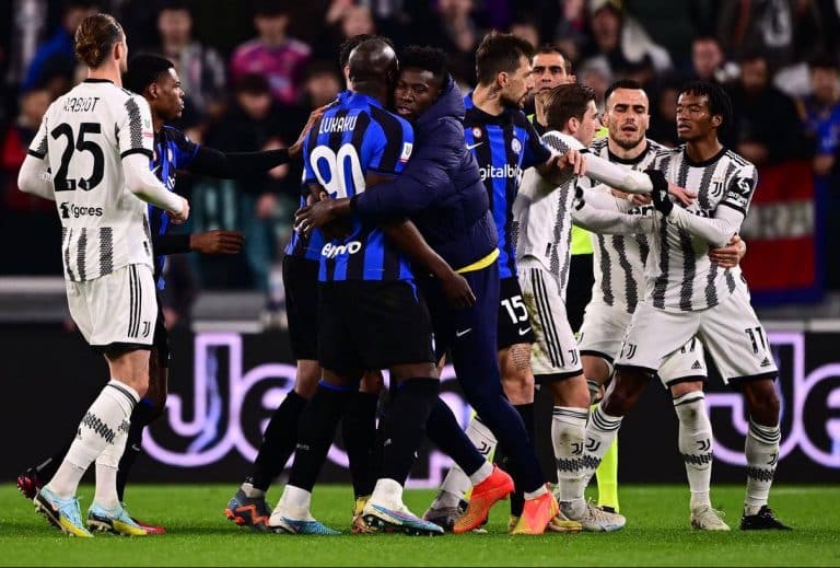 Briga entre jogadores da Juventus e da Internazionale
