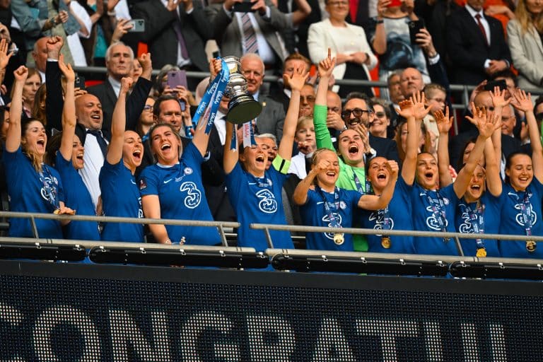 Chelsea bate o Manchester United e conquista o tricampeonato consecutivo da FA Cup Feminina