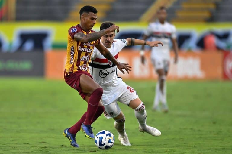 São Paulo faz jogo apático contra o Tolima e fica apenas com o empate sem gols pela Sul-Americana.