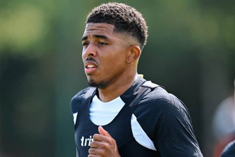 Wesley Fofana sofre ruptura ligamentar e se torna desfalque para o Chelsea
