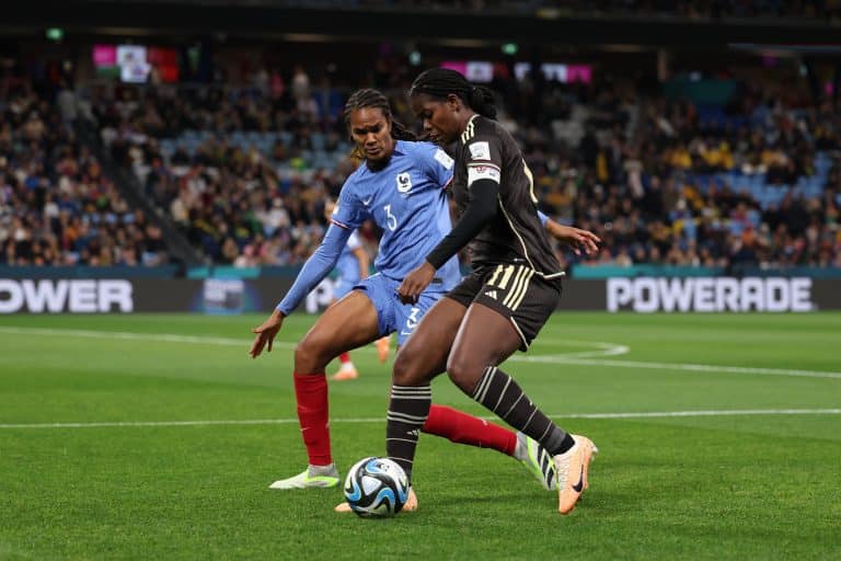Renard e Shaw foram destaques no jogo da França