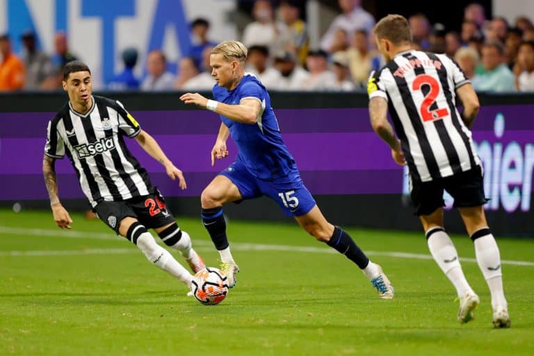 Newcastle e Chelsea ficam no empate em Atlanta