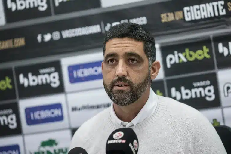 Luiz Mello não faz mais parte do Vasco SAF