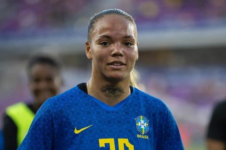 Nycole é cortada por lesão e Angelina ganha chance com a Seleção na Copa do Mundo