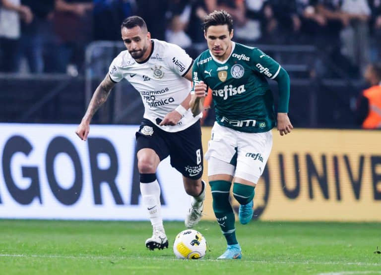 Renato Augusto e Raphael Veiga o último Derby.