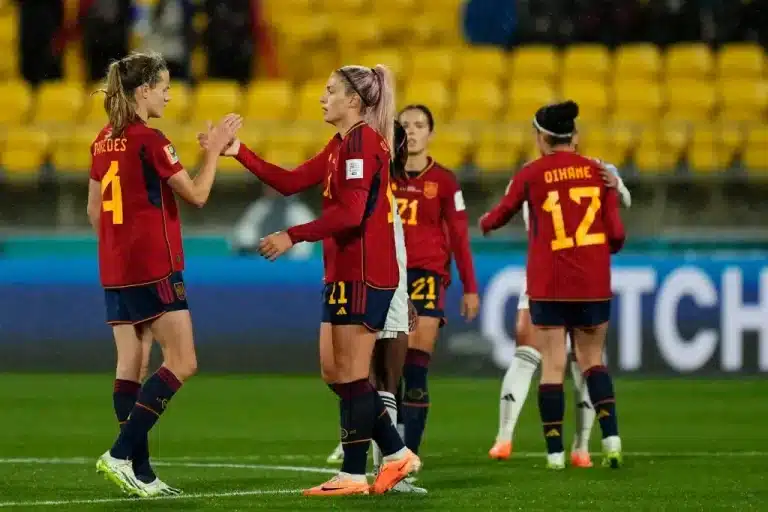 Suíça x Espanha se enfrentam em busca de uma classificação heroica.