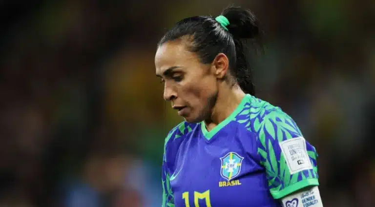 Dia 14: Brasil se despede da Copa, Suécia e França fazem favoritismo valer e África do Sul e Jamaica seguem na luta