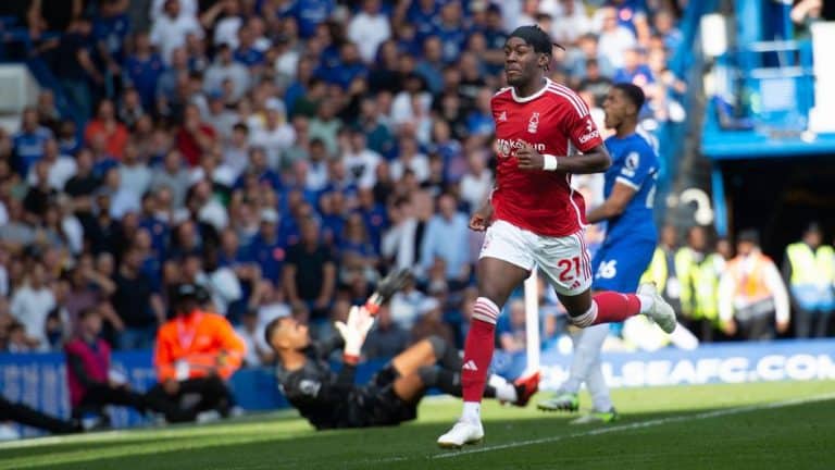 Elanga marca e Nottingham Forest vence o Chelsea pela primeira vez em 26 anos