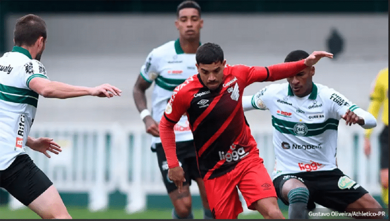 Quem tem mais títulos entre Athletico e Coritiba? (Foto: Gustavo Oliveira/Athletico PR)
