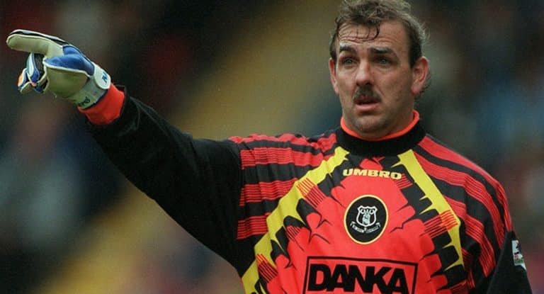 Neville Southall está entre os jogadores que mais vestiram a camisa do Everton