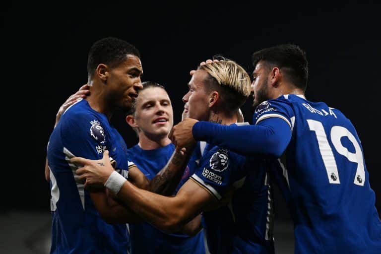 Com gols de Mudryk e Broja, Chelsea vence o Fulham no clássico