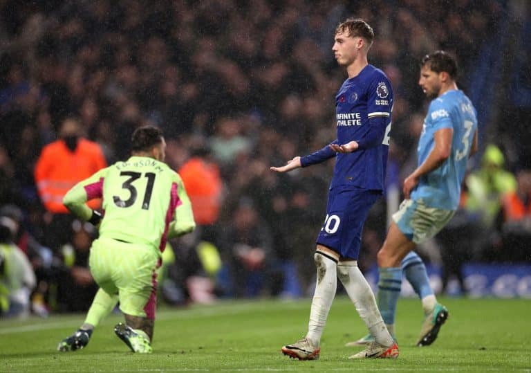 Em jogo de oito gols, Chelsea e Manchester City dividem os pontos em Stamford Bridge