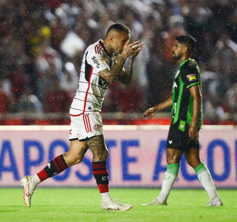 Cebolinha celebra após abrir o placar no Parque do Sabiá. Foto - Reprodução/Flamengo