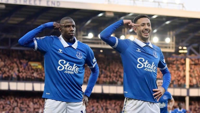 Doucouré e McNeil fazem boa partida e ajudam o Everton a bater o Chelsea. (Foto: Reprodução/Everton FC)