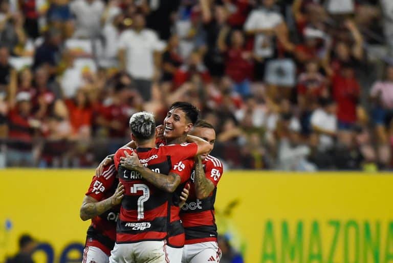 Em dose dupla: pela primeira vez em 22 anos, Flamengo jogará duas vezes no mesmo dia