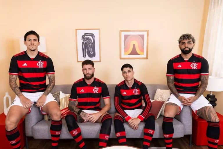 Paixão que vem de berço: Flamengo lança novo uniforme para 2024