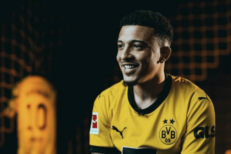 Encostado no Manchester United desde setembro, Jadon Sancho é emprestado ao Borussia Dortmund