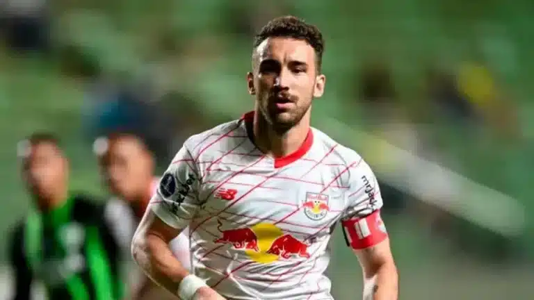 RB Bragantino formaliza proposta por renovação de Léo Ortiz que está na mira do Flamengo
