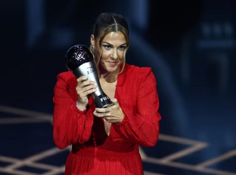 Conheça Mary Earps, vencedora do The Best 2023 para melhor goleira do mundo