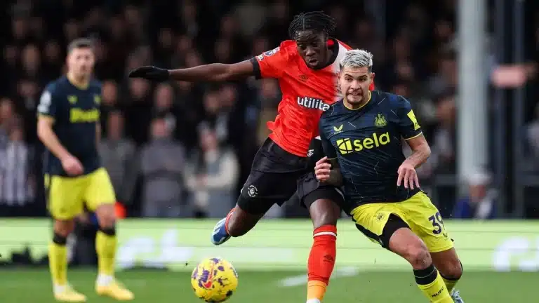 Newcastle x Luton Town: