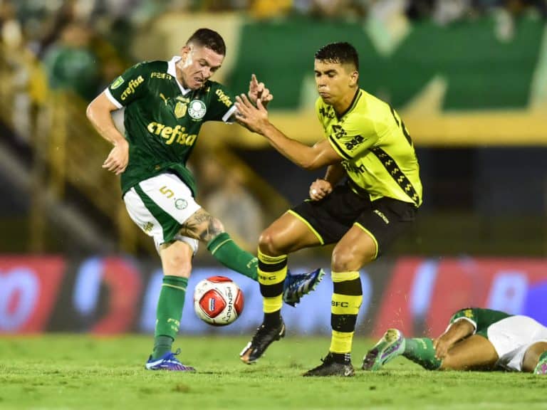 Pedro Carrerette tem lesão confirmada e ficará de fora dos gramados em até 10 meses