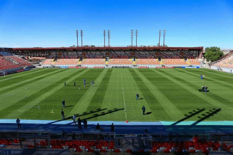 Estádio Zorros del Desierto, em Calama, onde o São Paulo irá jogar — Foto: Lucas Uebel/Grêmio