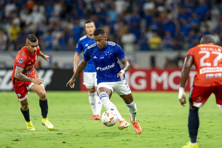 Cruzeiro empata com Alianza Petrolera