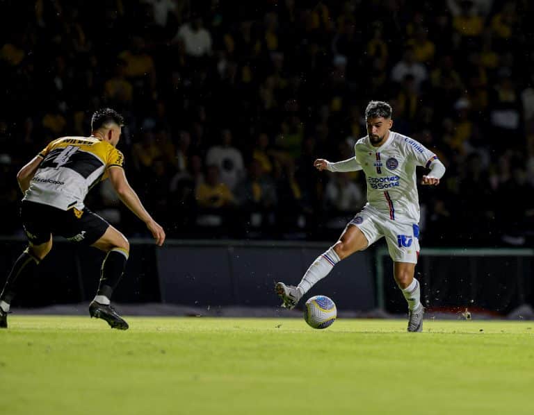 Bahia vence
