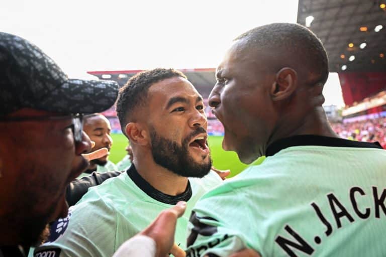 Em jogo de viradas, Chelsea vence o Nottingham Forest no City Ground