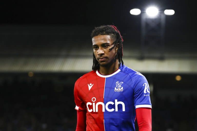 Michael Olise e Benjamin Sesko são prioridades do Chelsea na janela de transferências