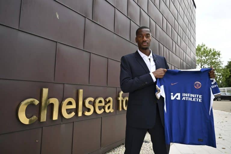 Chelsea anuncia Tosin Adarabioyo como 1º reforço para a temporada 2024/25