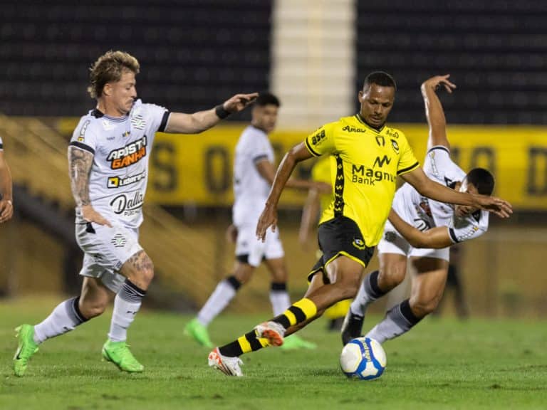 Figueirense vence São Bernardo por 2 x 1, de virada, na 10ª rodada da Série C