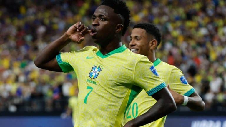 Brasil vence paraguai