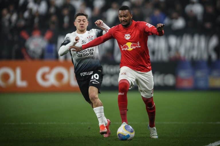 Corinthians e Bragantino duelam por vaga nas quartas da Sul-Americana