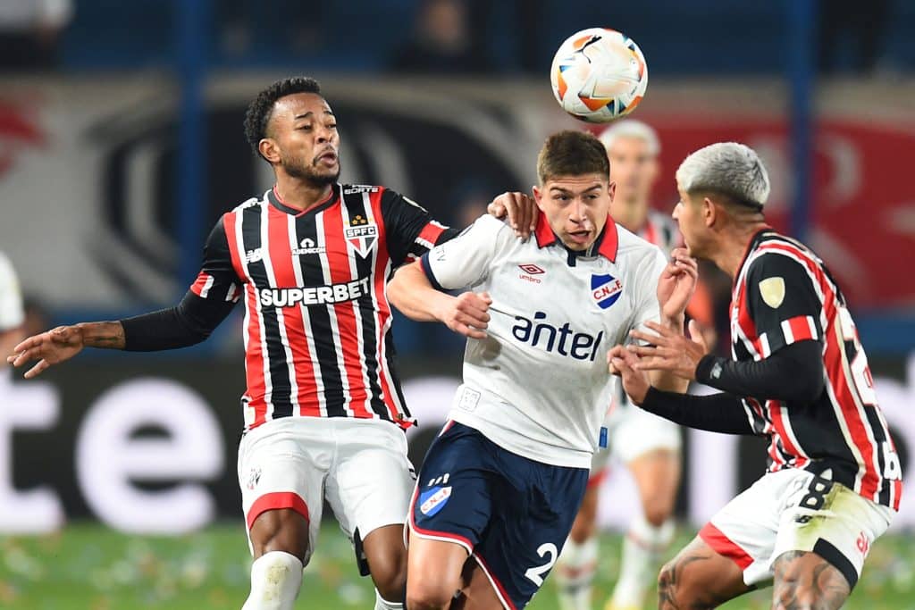 São Paulo e Nacional-URU empatam sem gols no jogo de ida das oitavas da Libertadores